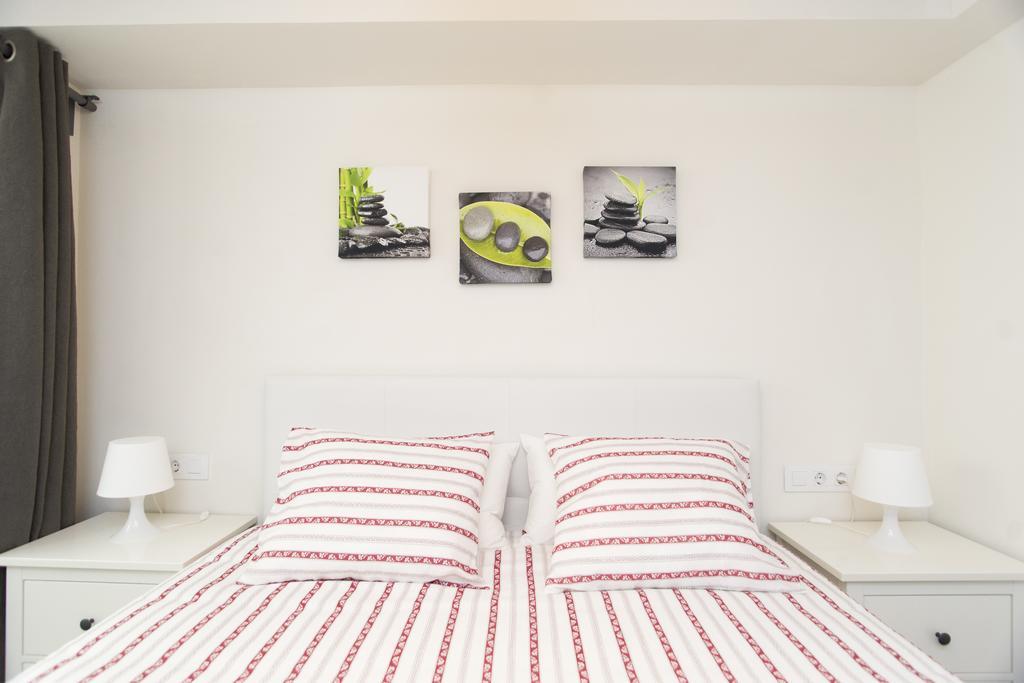 Apartments Barcelona Sagrada Екстер'єр фото