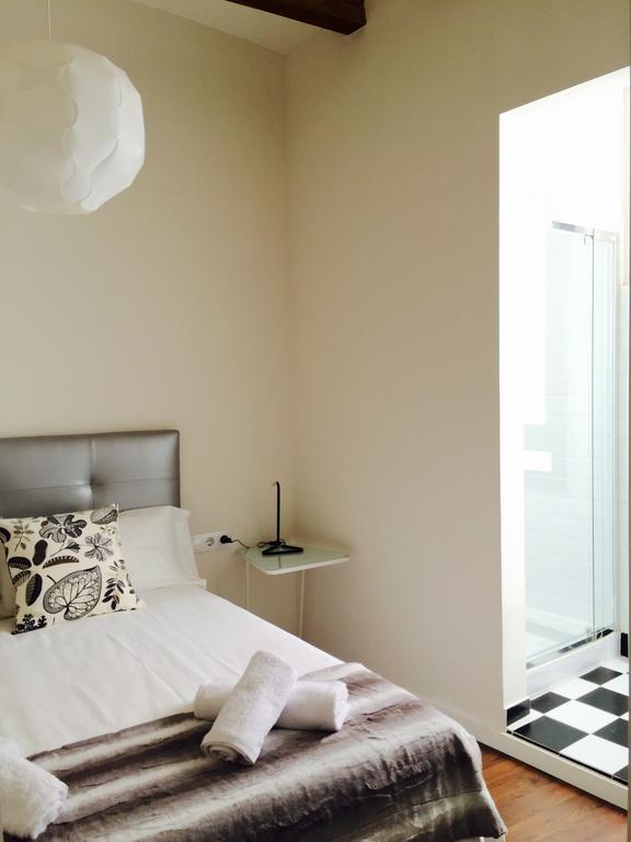 Apartments Barcelona Sagrada Екстер'єр фото